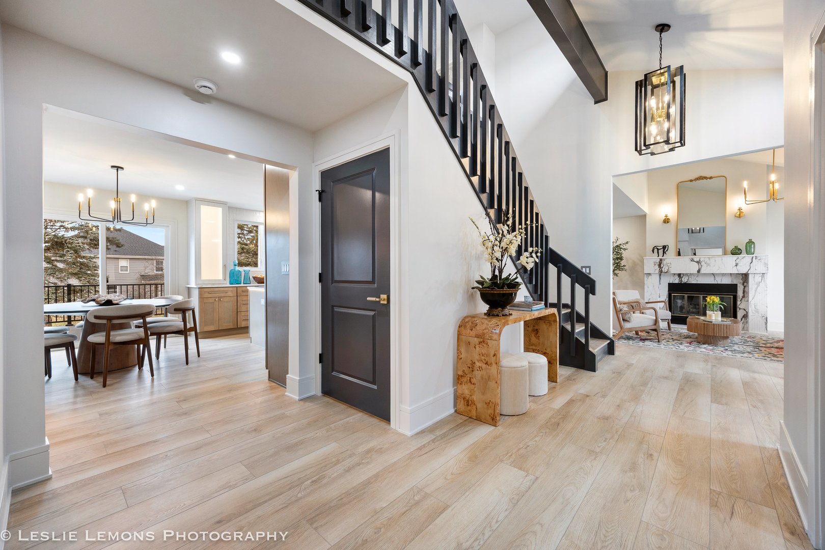 541 Braemar Avenue, Naperville, IL 60563