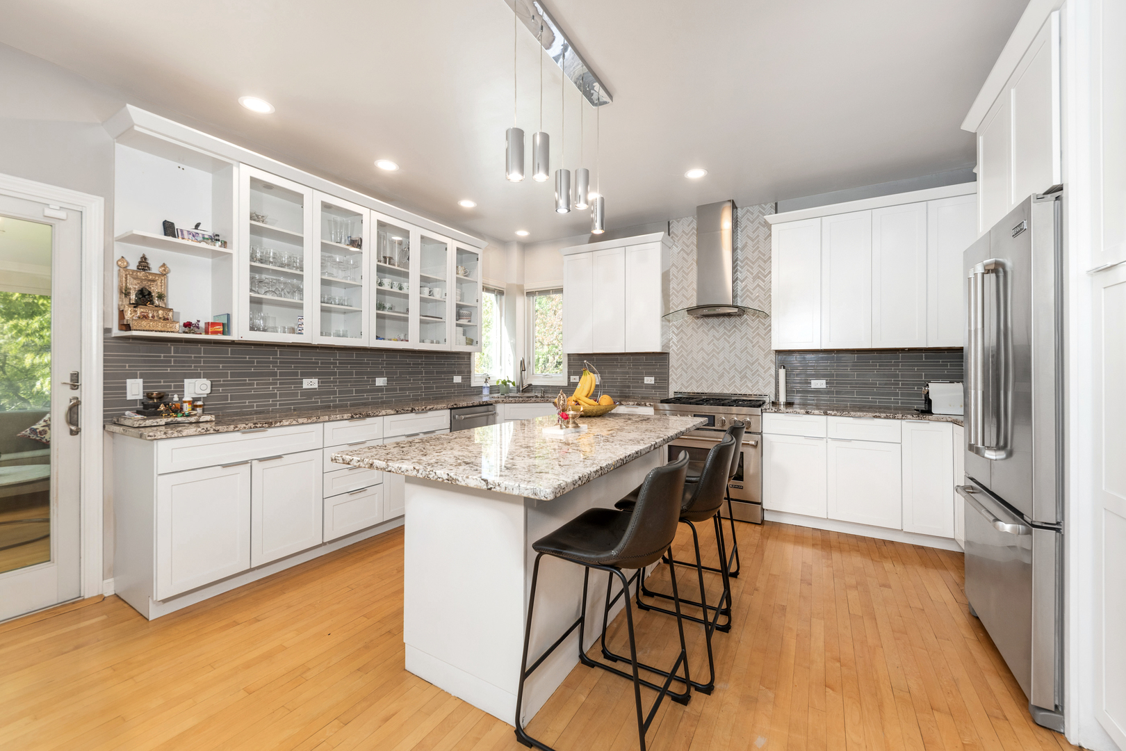 2308 Hillsboro Lane, Naperville, IL 60564