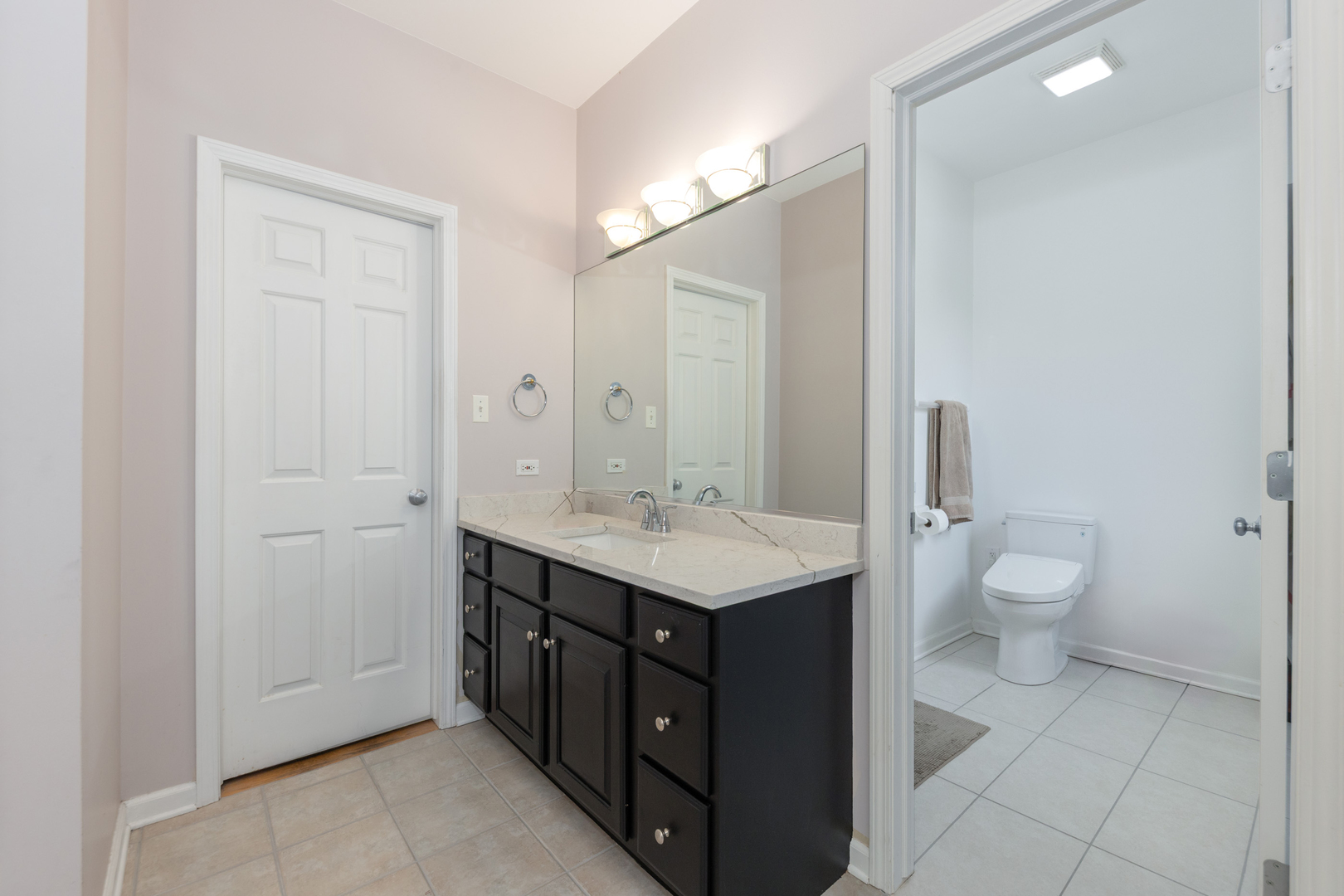 2308 Hillsboro Lane, Naperville, IL 60564