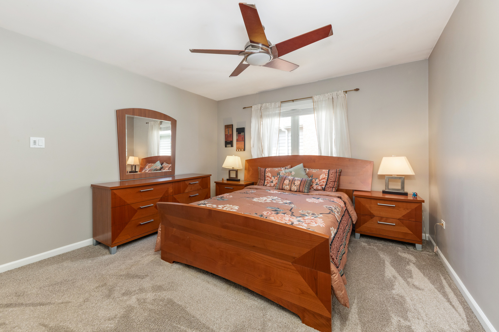 2308 Hillsboro Lane, Naperville, IL 60564