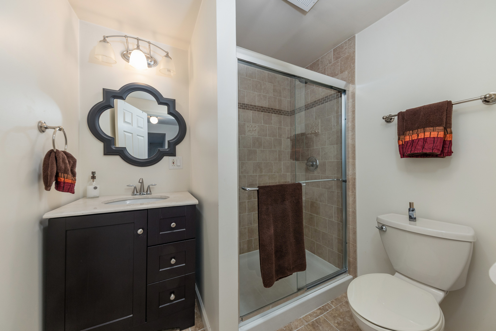 2308 Hillsboro Lane, Naperville, IL 60564