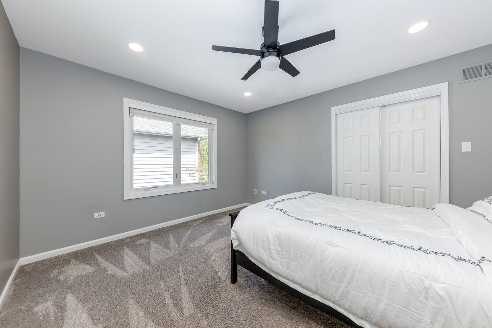 2308 Hillsboro Lane, Naperville, IL 60564