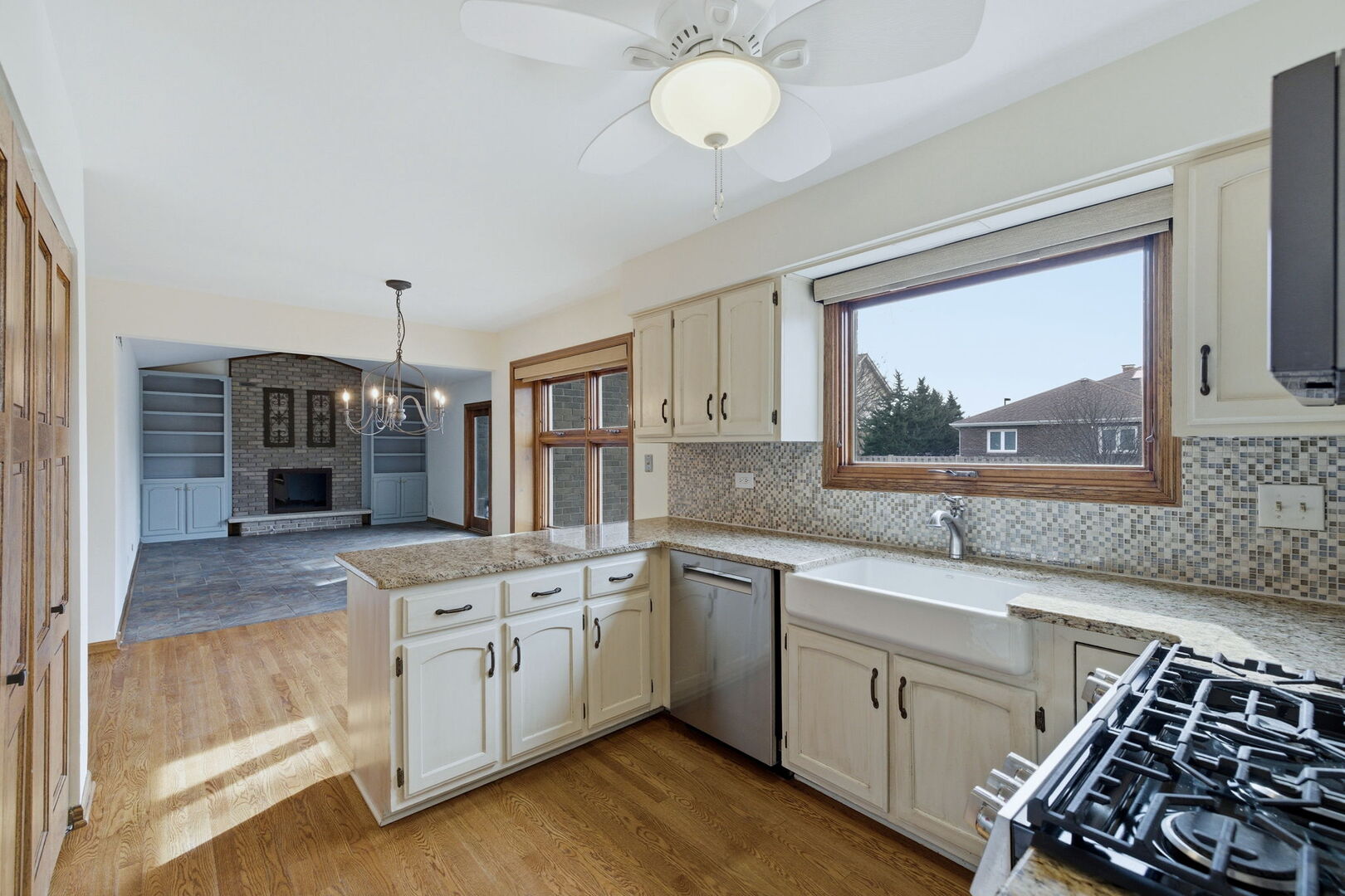 20W481 Westminster Drive, Downers Grove, IL 60516