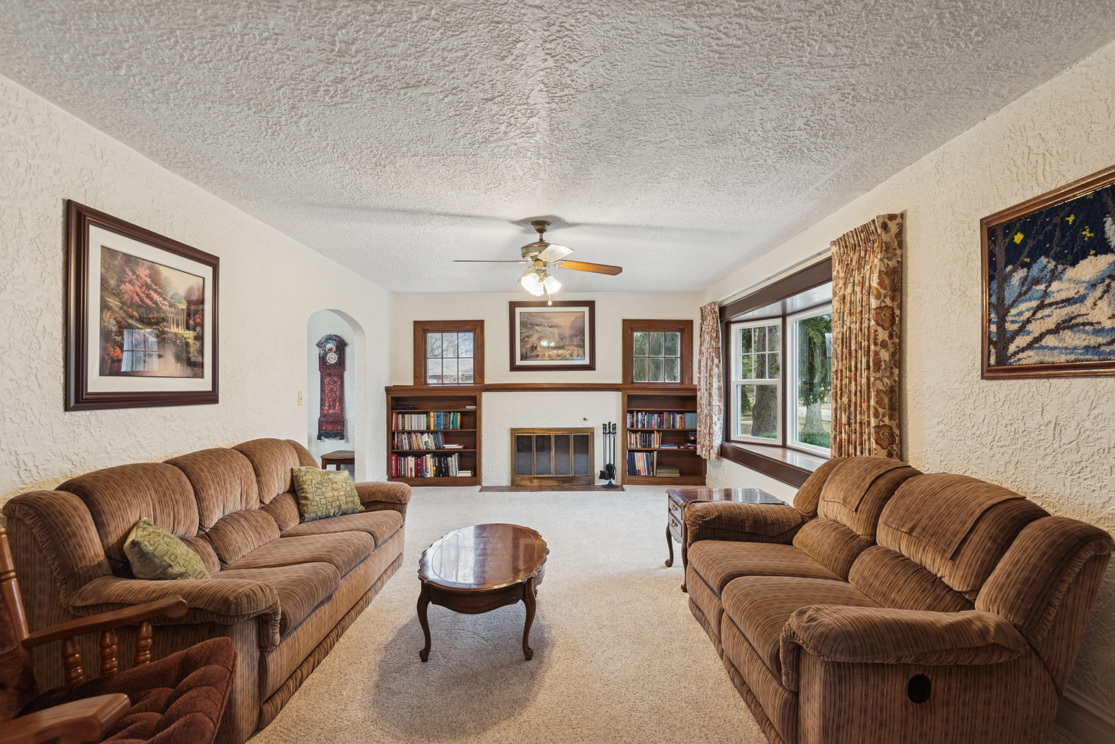 802 Kirkwood Avenue, Winthrop Harbor, IL 60096