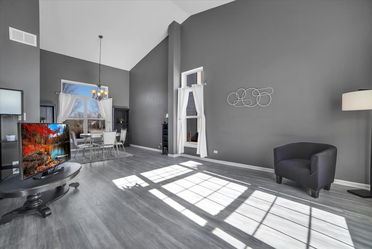 711 Blossom Court, Oswego, IL 60543