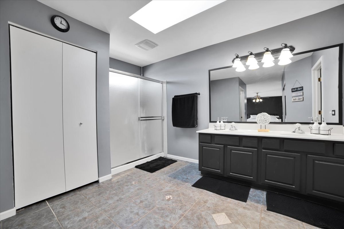 711 Blossom Court, Oswego, IL 60543