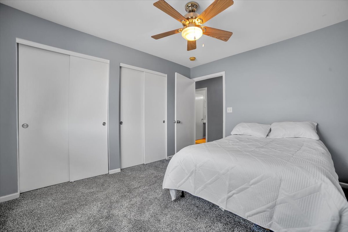 711 Blossom Court, Oswego, IL 60543