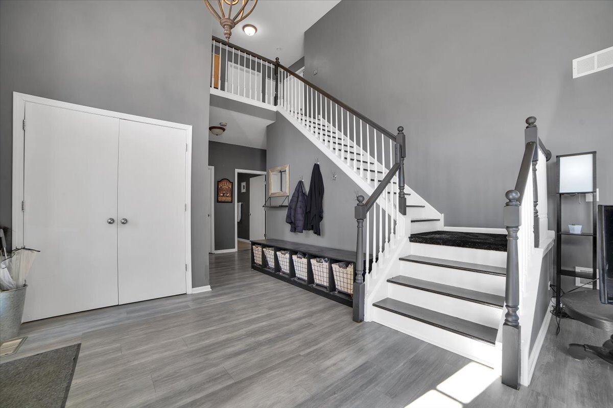 711 Blossom Court, Oswego, IL 60543