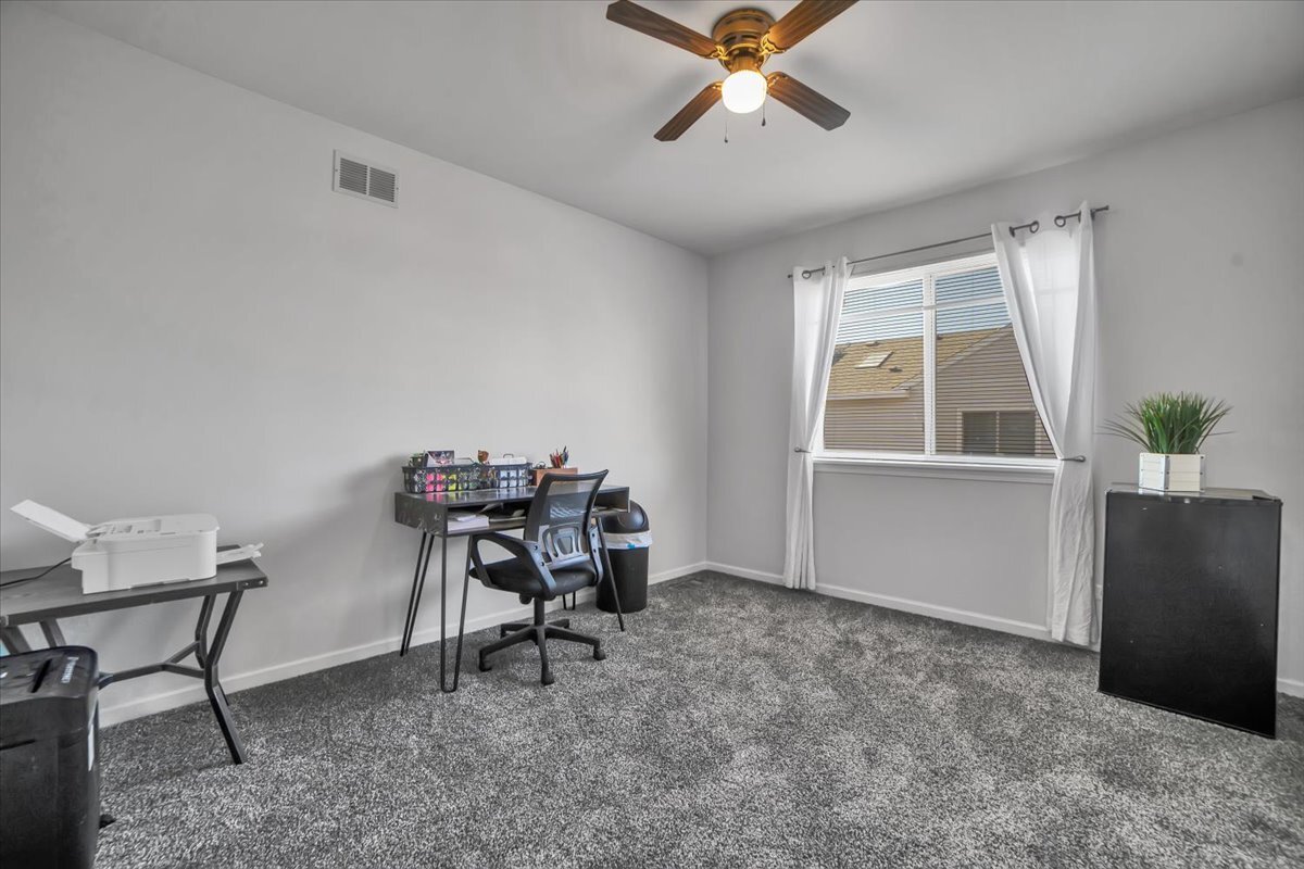 711 Blossom Court, Oswego, IL 60543