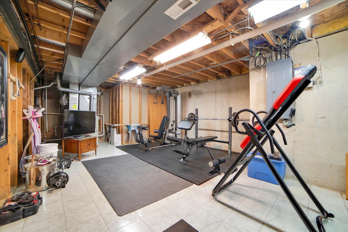 711 Blossom Court, Oswego, IL 60543