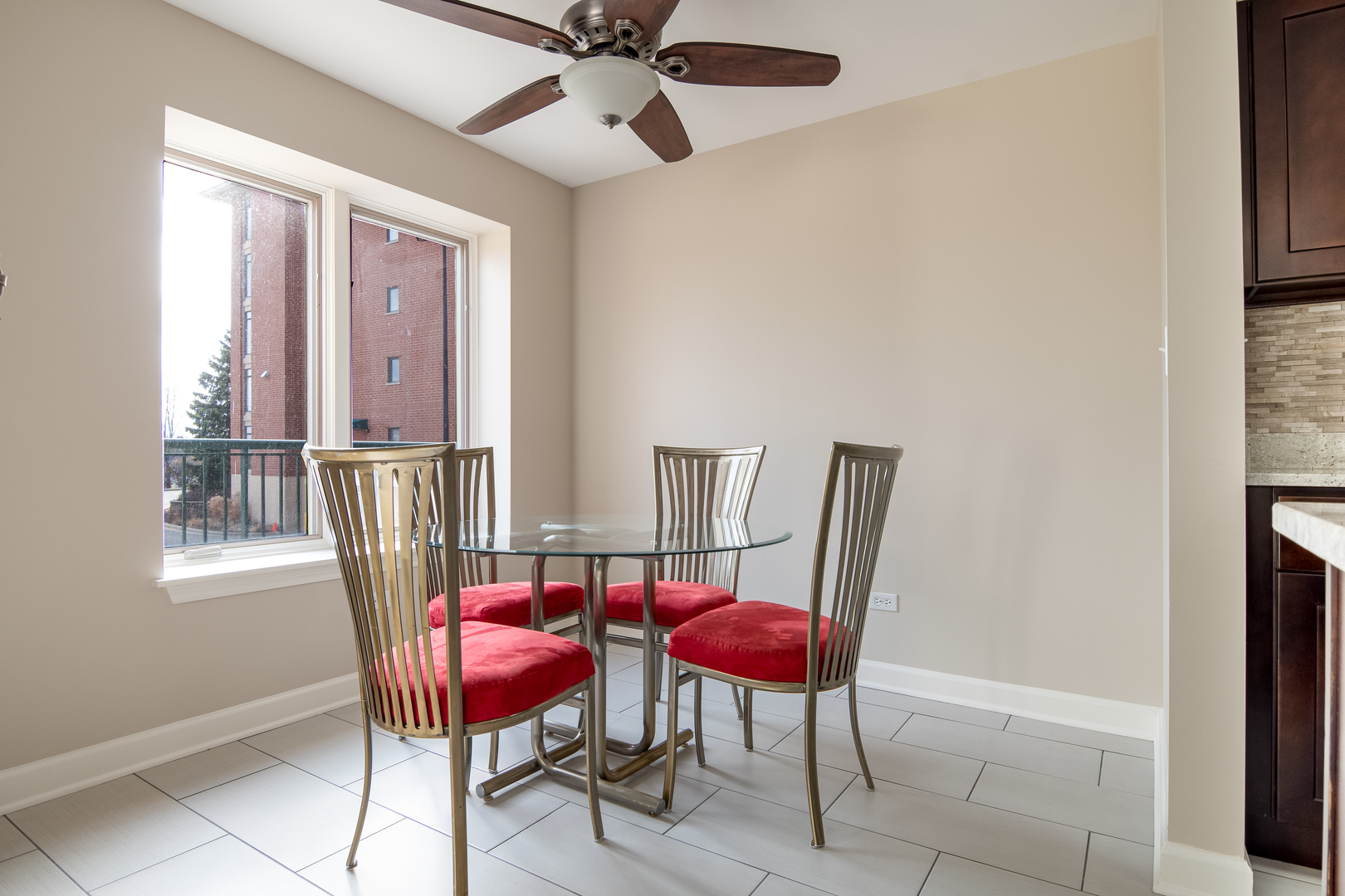 875 E 22nd Street #114, Lombard, IL 60148