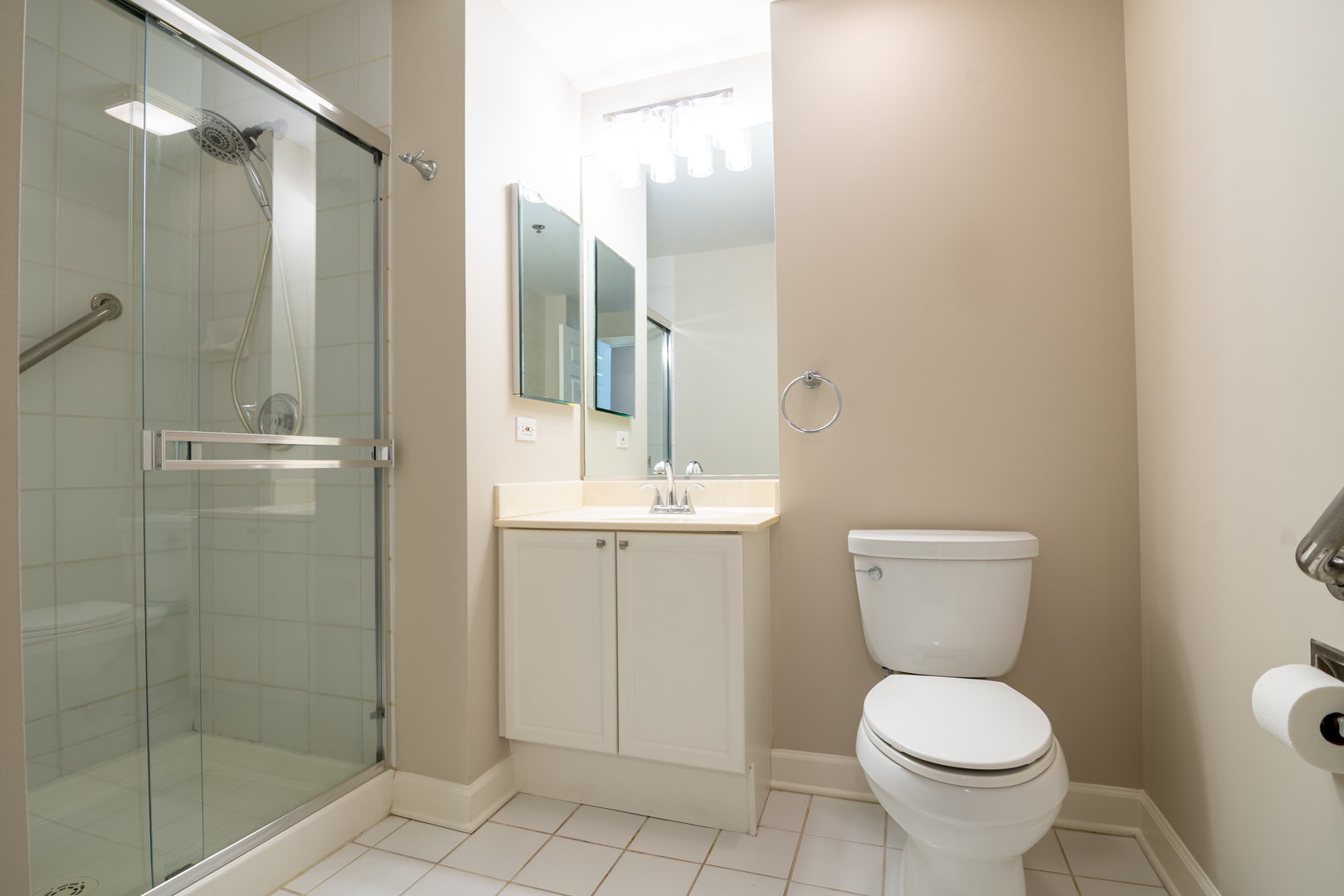 875 E 22nd Street #114, Lombard, IL 60148