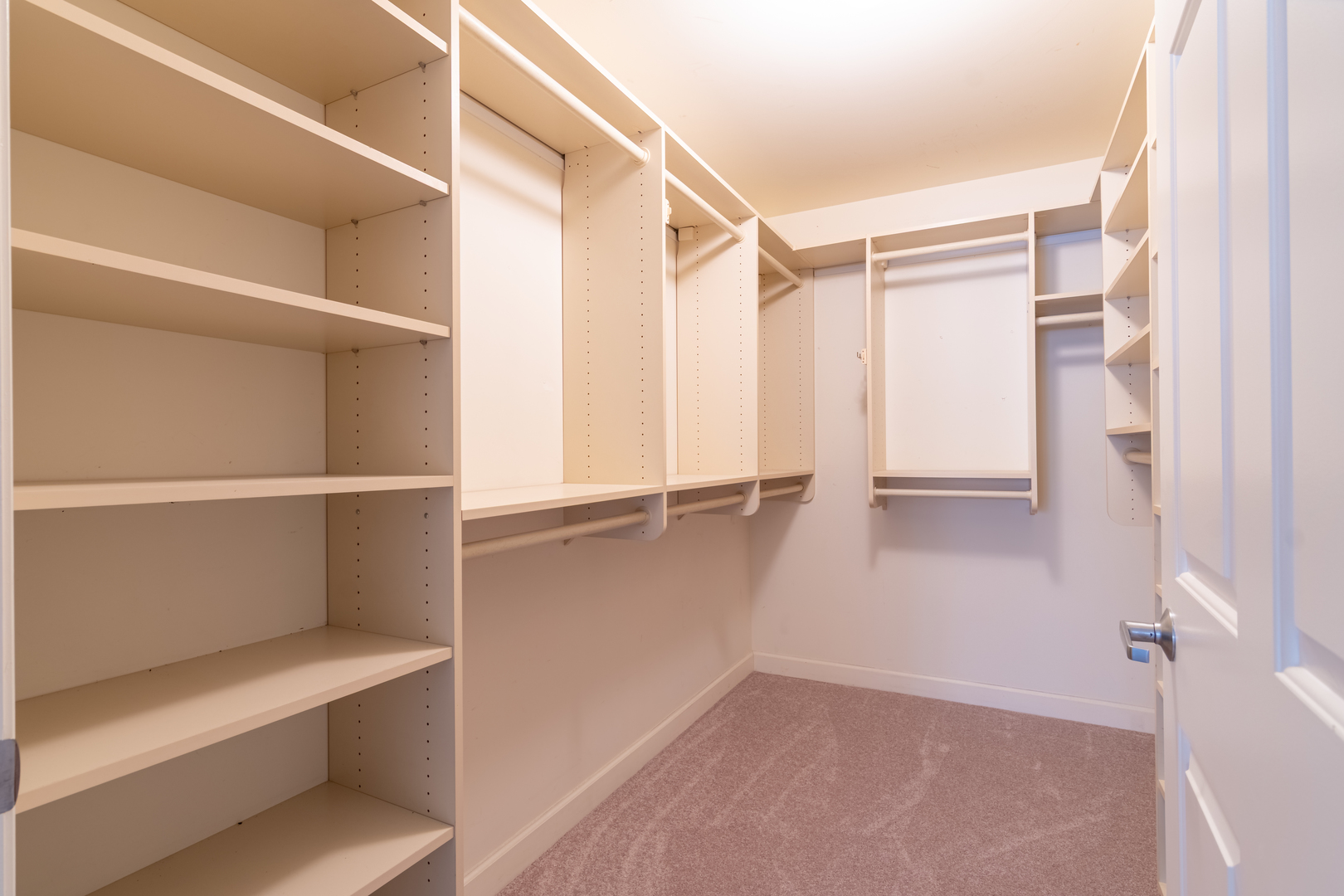 875 E 22nd Street #114, Lombard, IL 60148