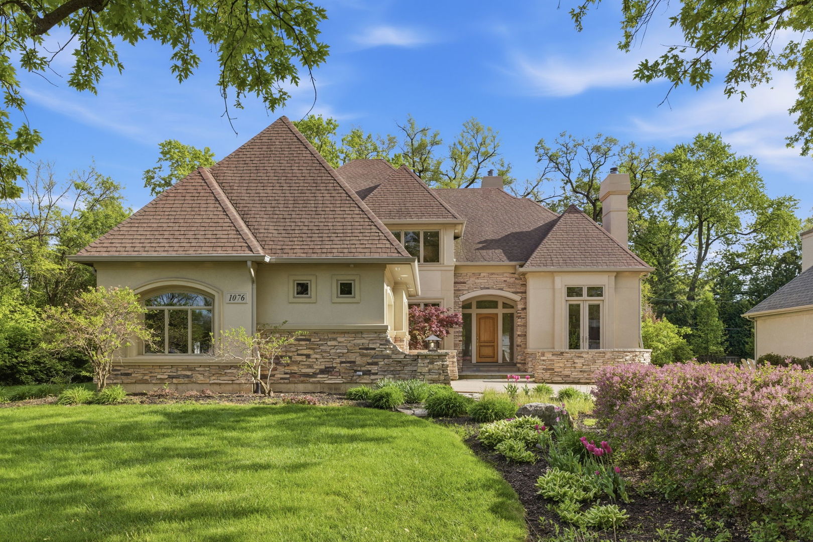 1076 Prairie Avenue, Naperville, IL 60540