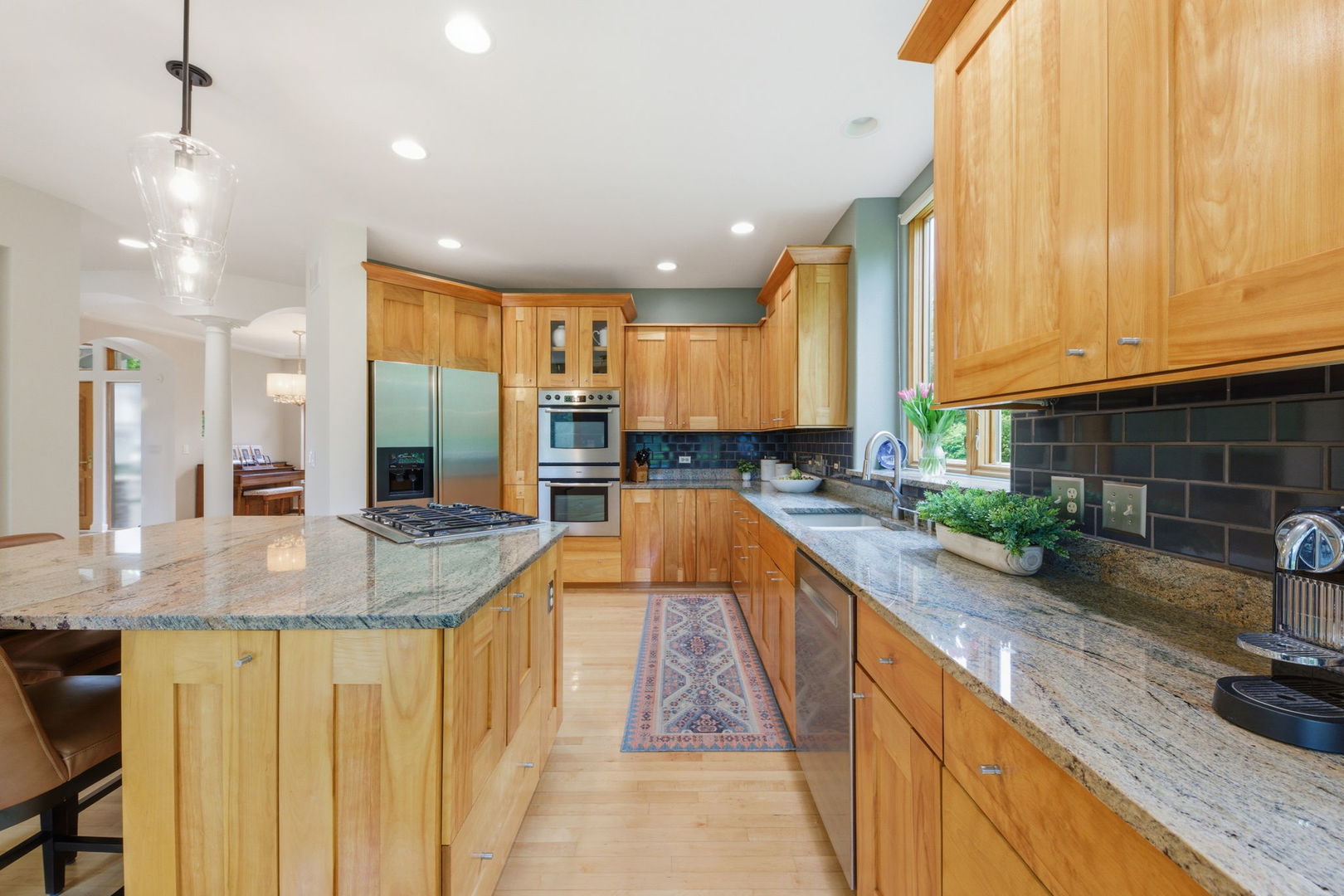 1076 Prairie Avenue, Naperville, IL 60540