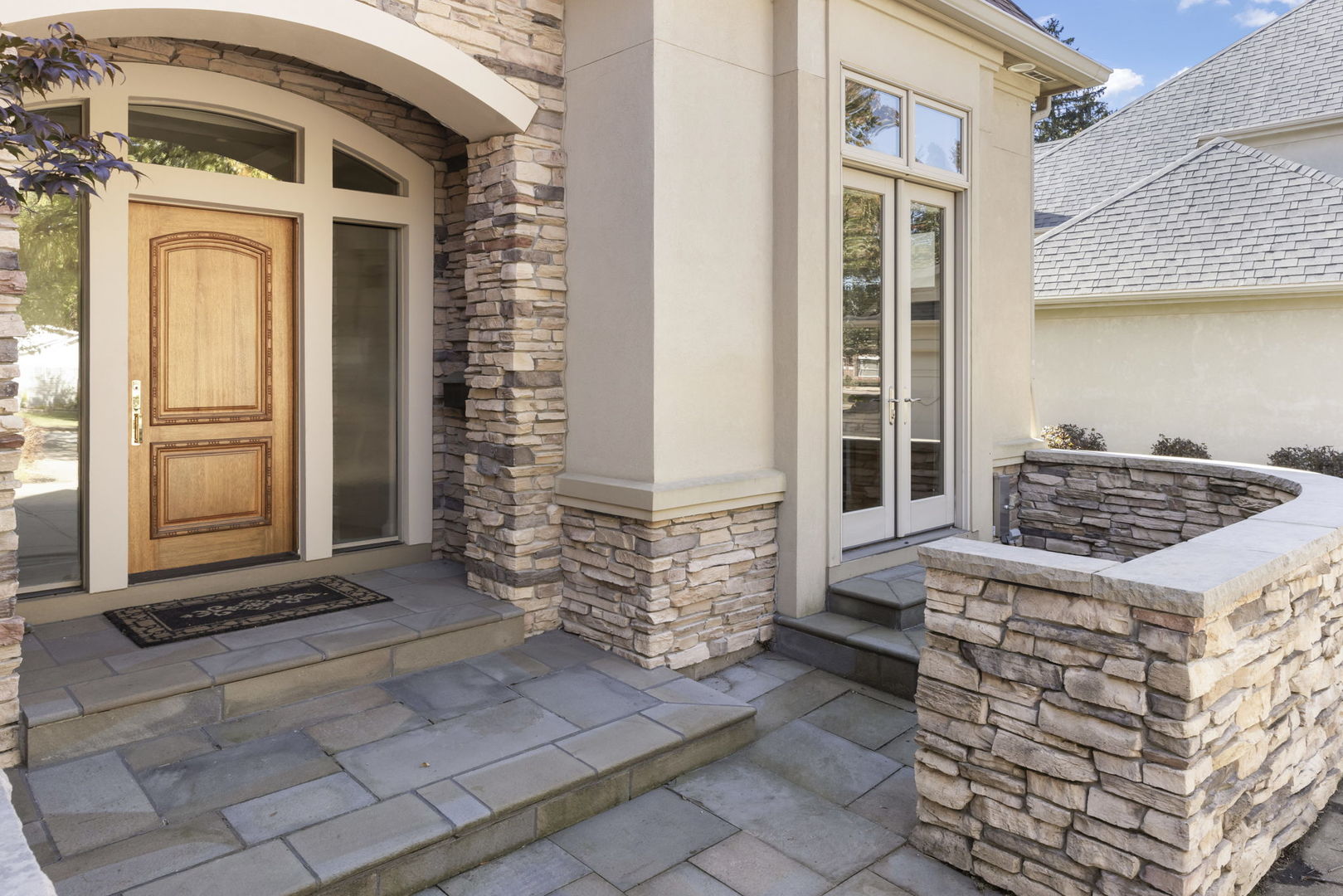 1076 Prairie Avenue, Naperville, IL 60540