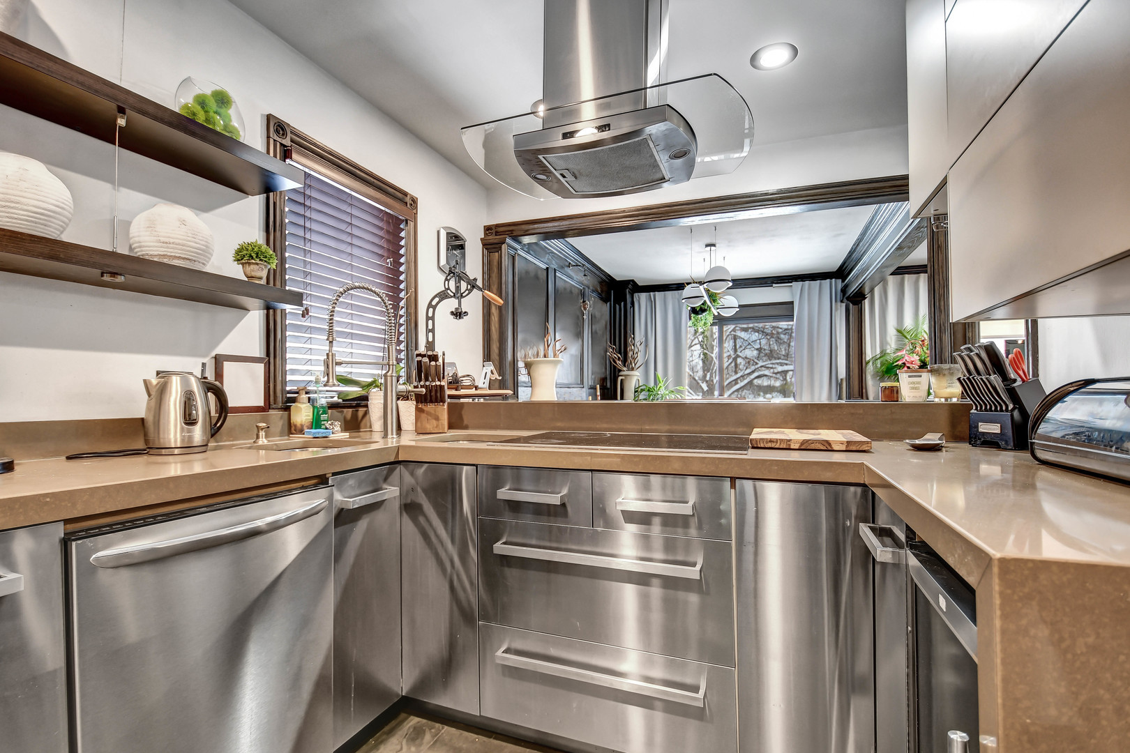 491 OLD SURREY Lane #A, Hinsdale, IL 60521