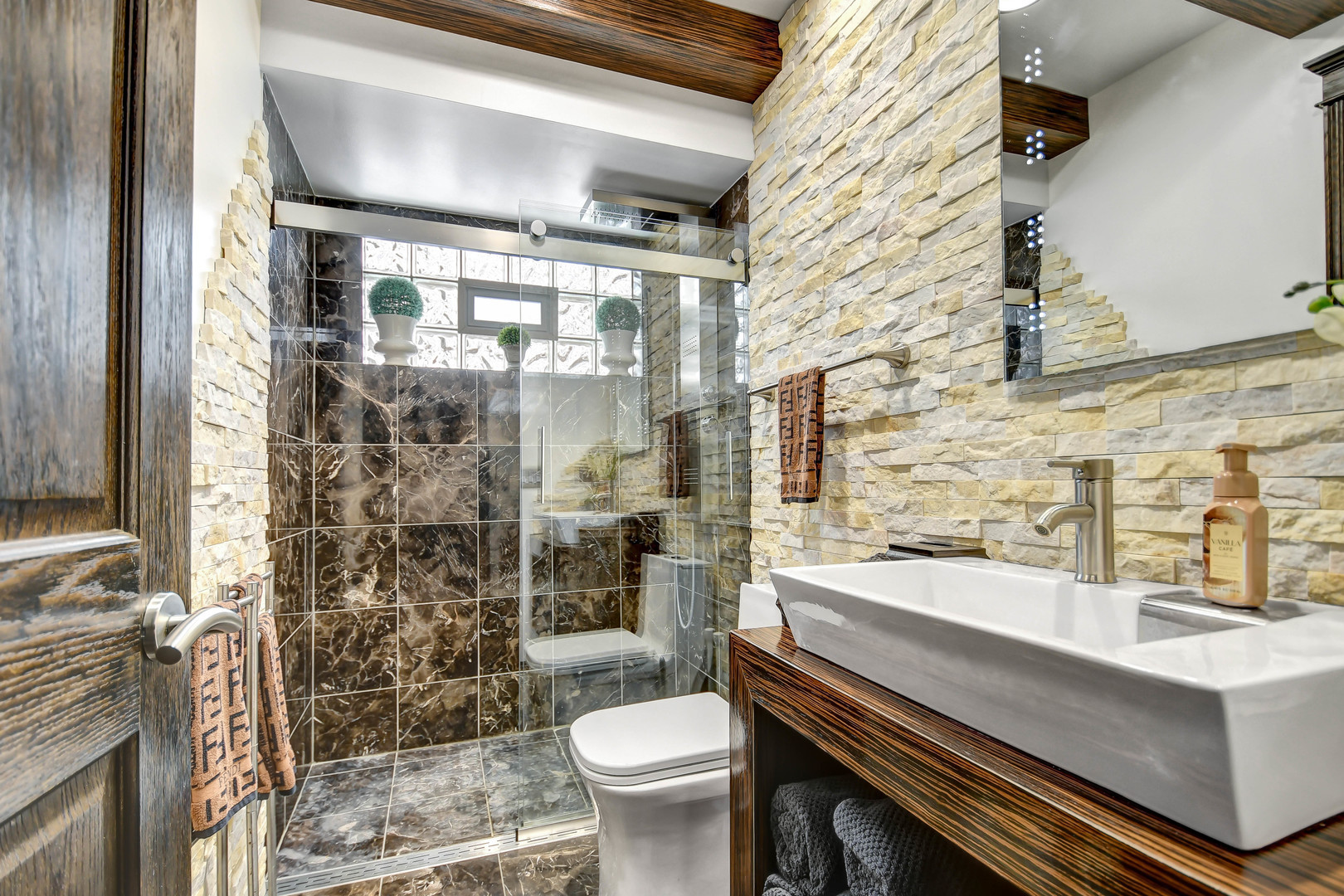 491 OLD SURREY Lane #A, Hinsdale, IL 60521