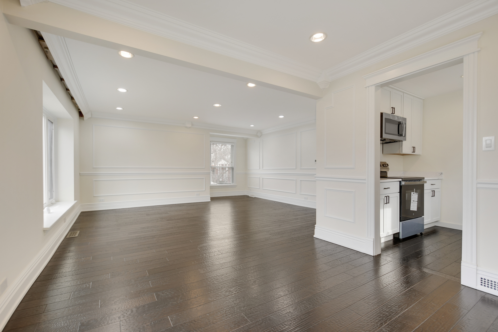 491 OLD SURREY Lane #B, Hinsdale, IL 60521