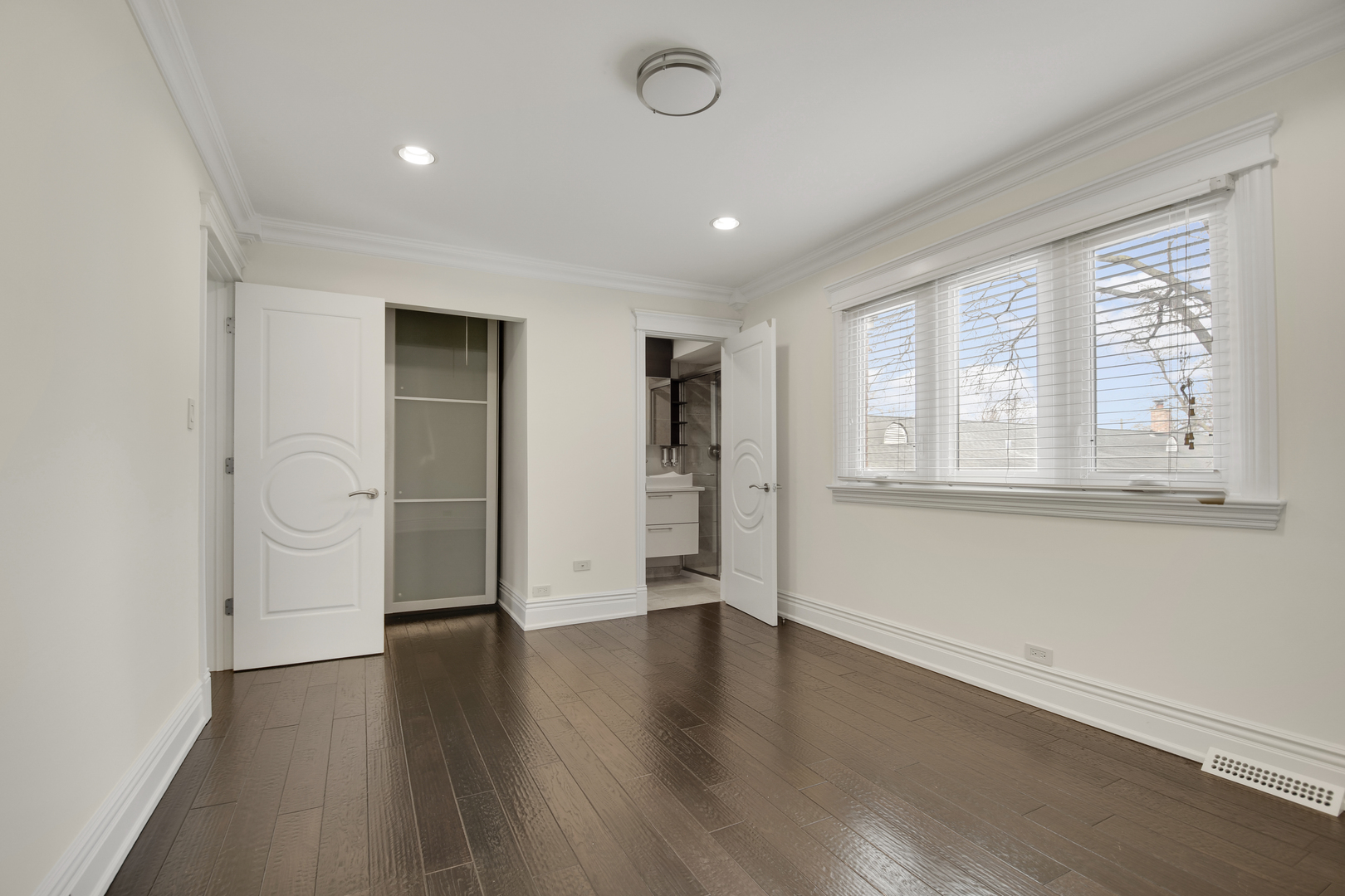 491 OLD SURREY Lane #B, Hinsdale, IL 60521