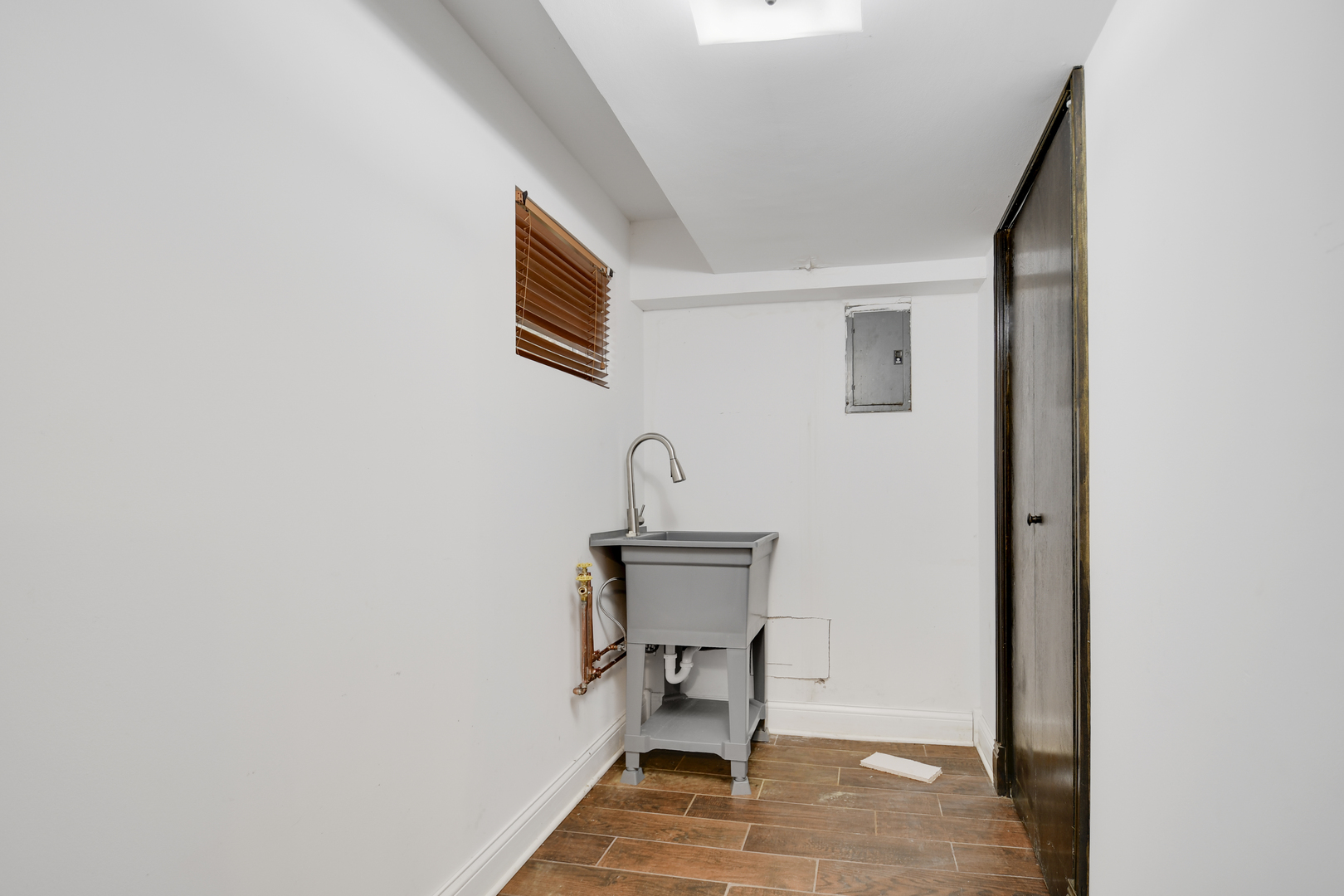 491 OLD SURREY Lane #B, Hinsdale, IL 60521