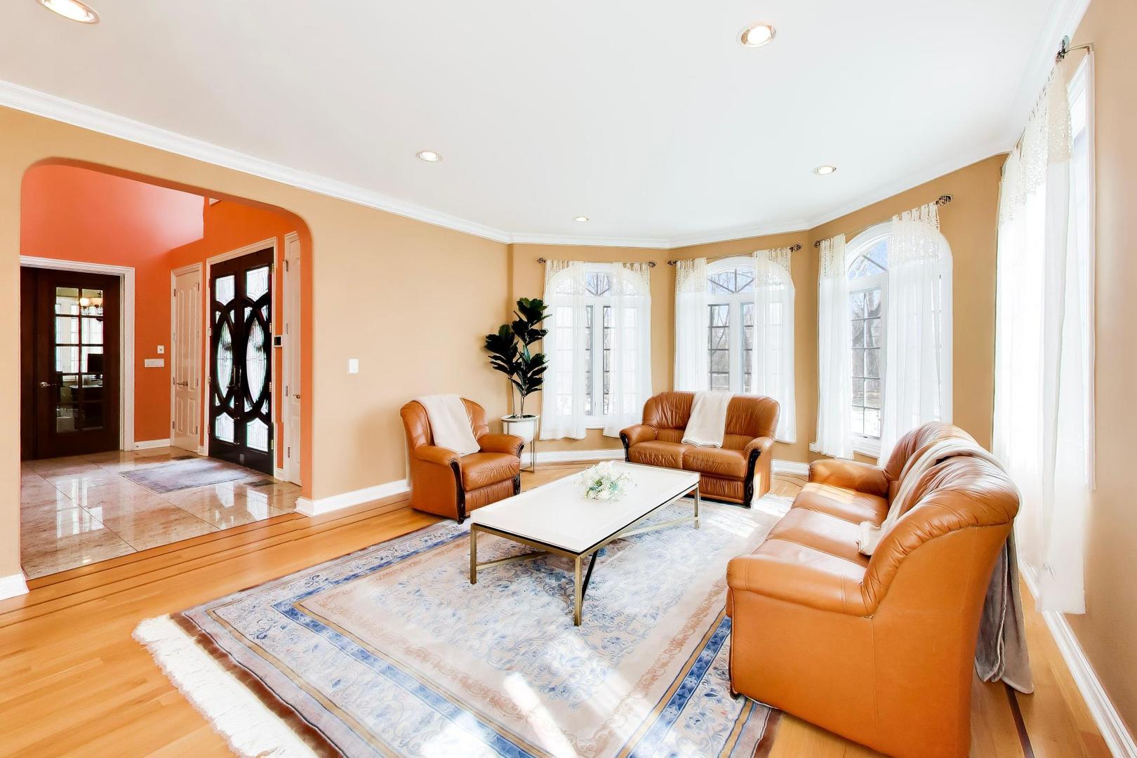 6642 N Kilbourn Avenue, Lincolnwood, IL 60712