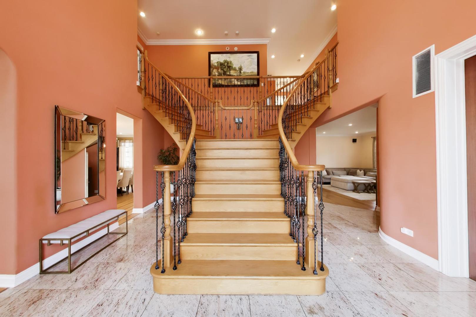 6642 N Kilbourn Avenue, Lincolnwood, IL 60712