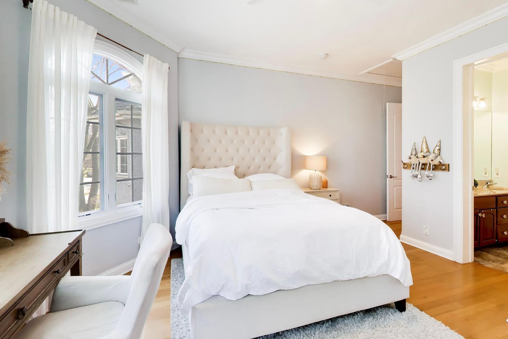 6642 N Kilbourn Avenue, Lincolnwood, IL 60712