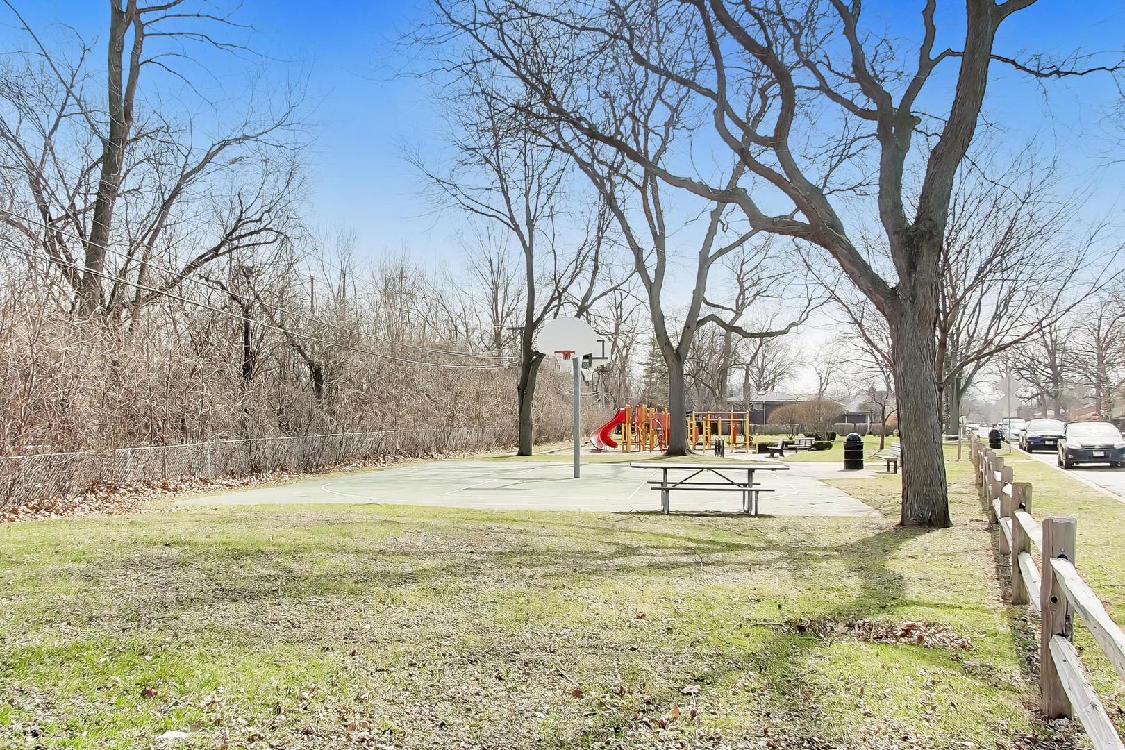 6642 N Kilbourn Avenue, Lincolnwood, IL 60712