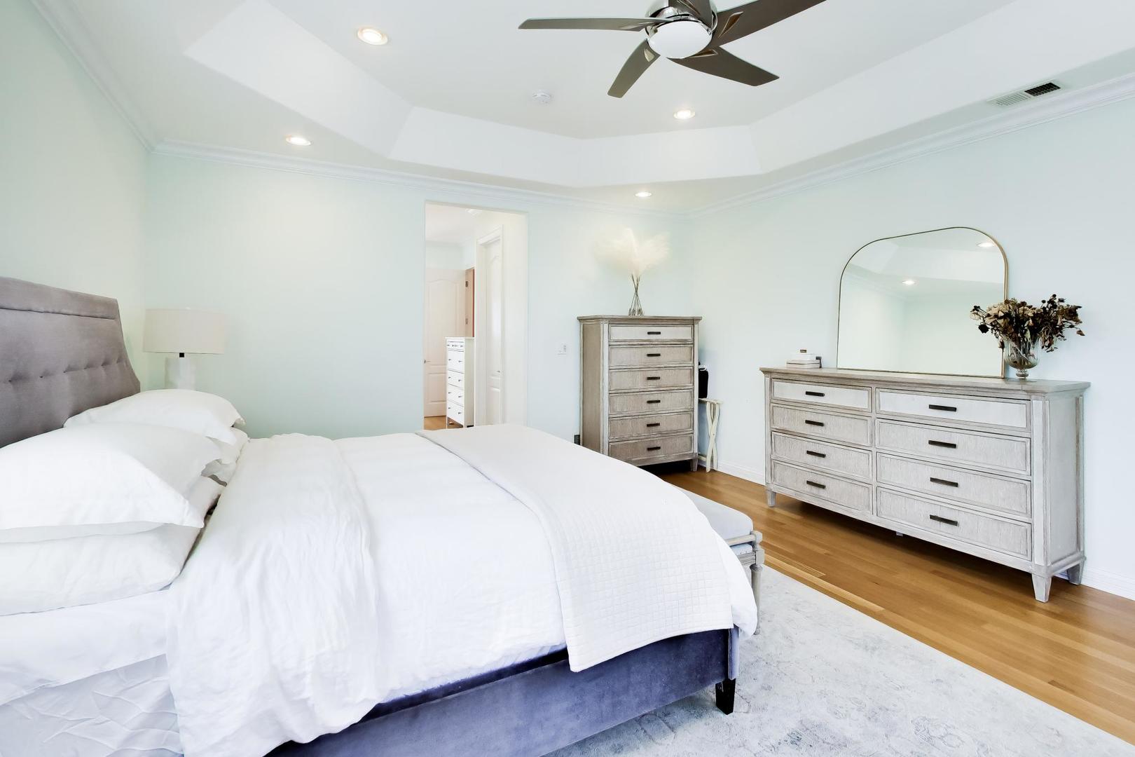 6642 N Kilbourn Avenue, Lincolnwood, IL 60712