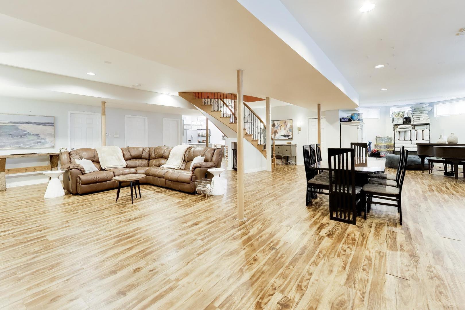 6642 N Kilbourn Avenue, Lincolnwood, IL 60712