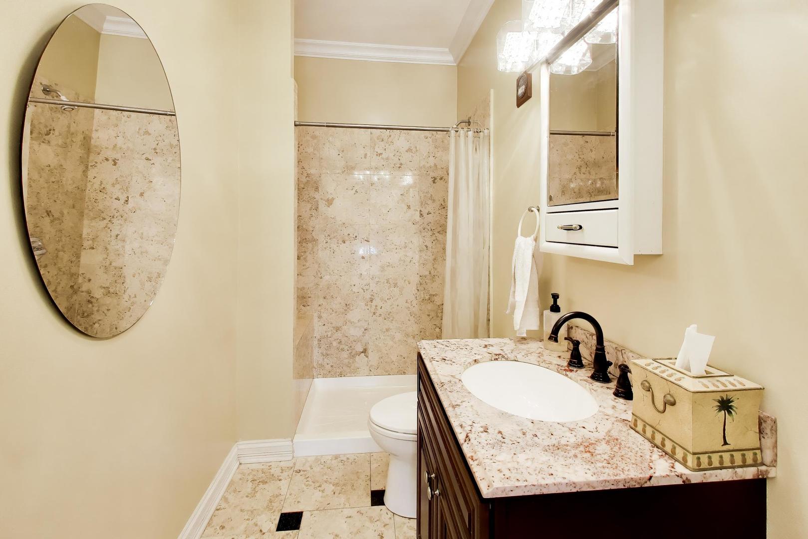 6642 N Kilbourn Avenue, Lincolnwood, IL 60712