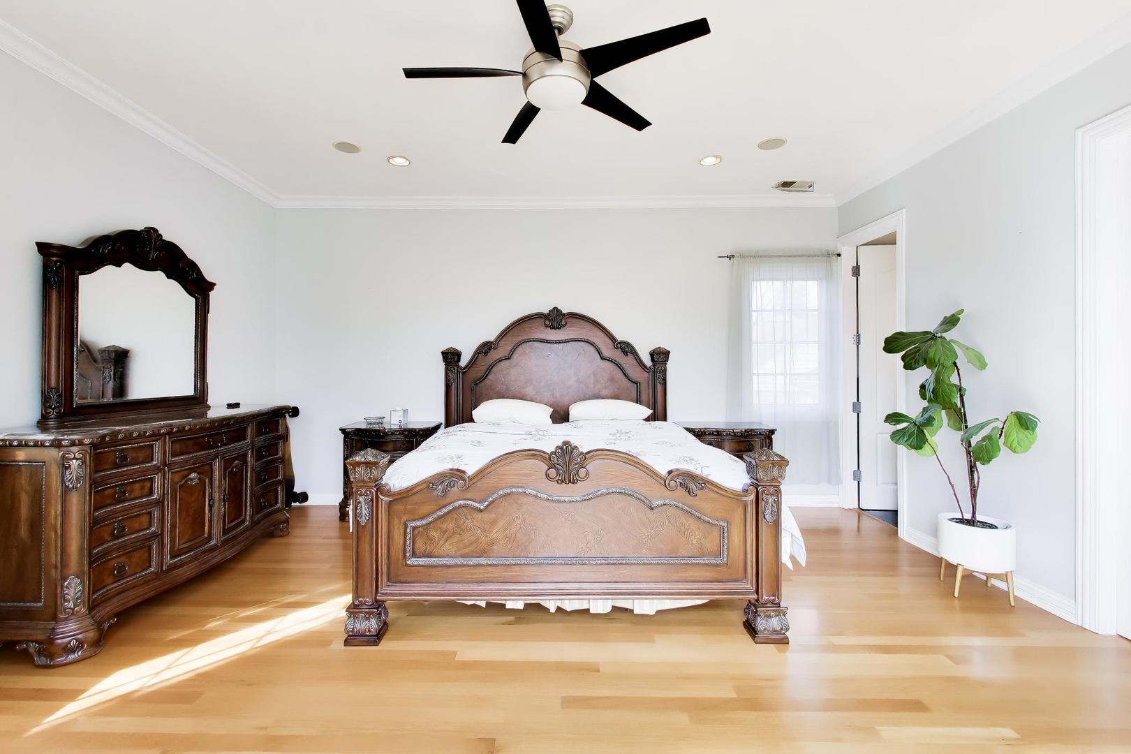 6642 N Kilbourn Avenue, Lincolnwood, IL 60712