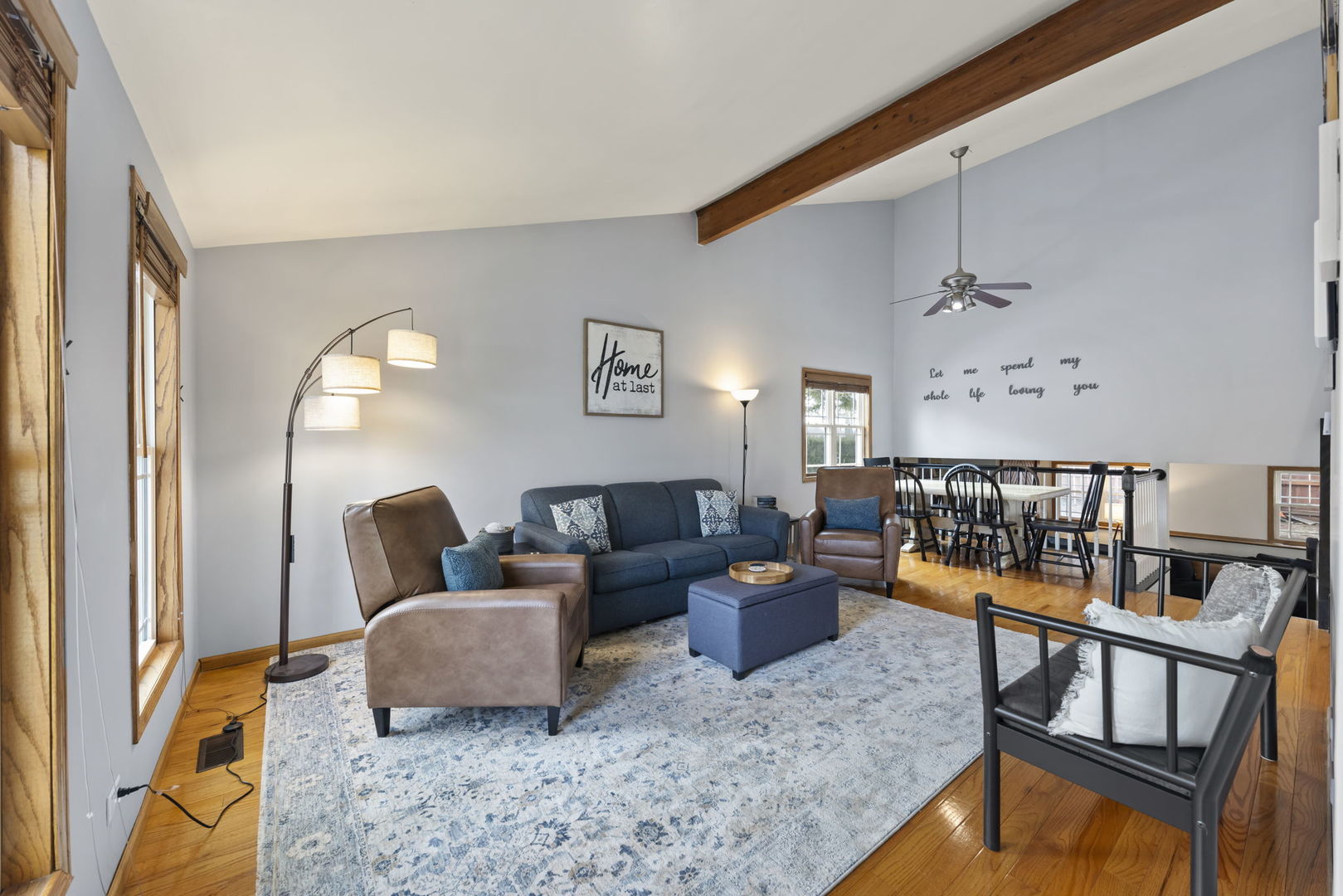 2630 White Barn Road, Aurora, IL 60502