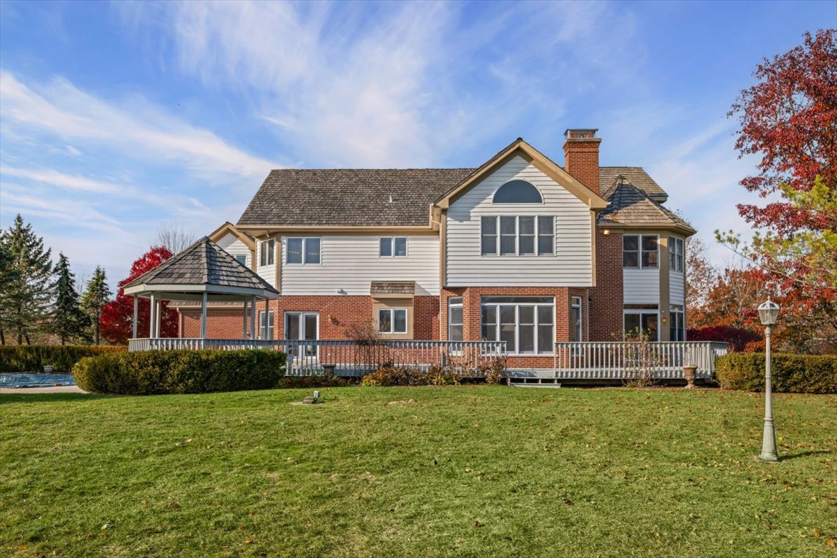 4588 Pamela Court, Long Grove, IL 60047