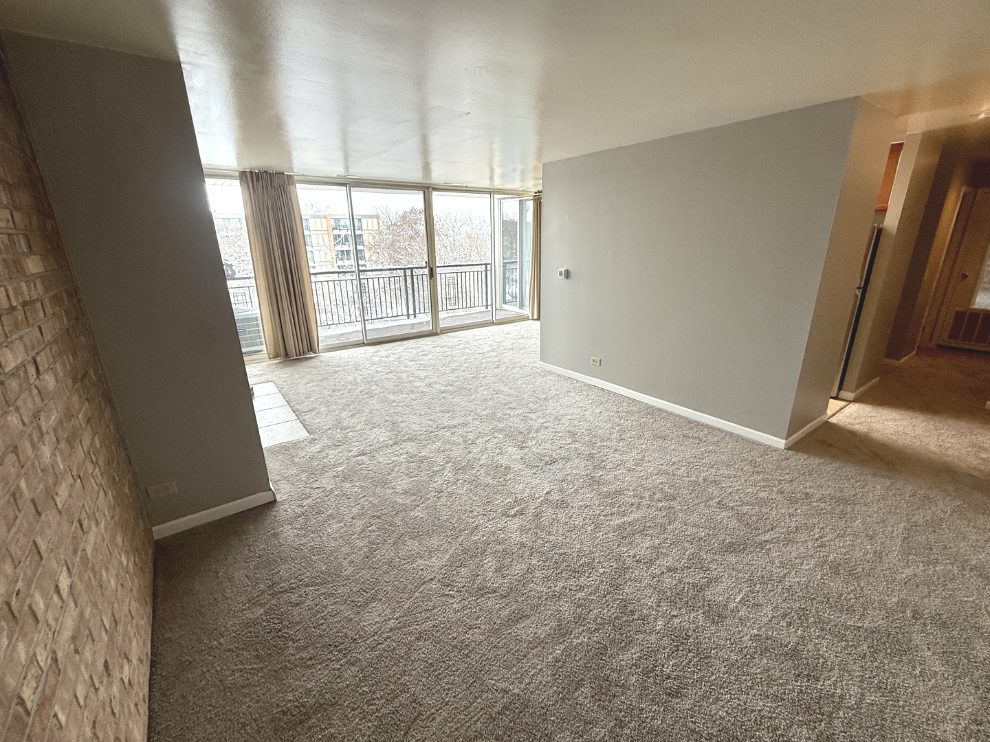 6010 Oakwood Drive #5D, Lisle, IL 60532