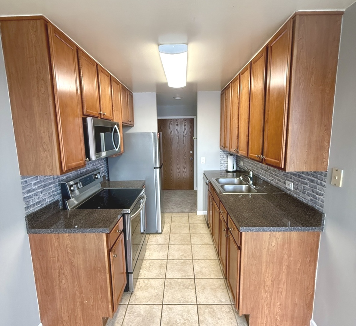 6010 Oakwood Drive #5D, Lisle, IL 60532