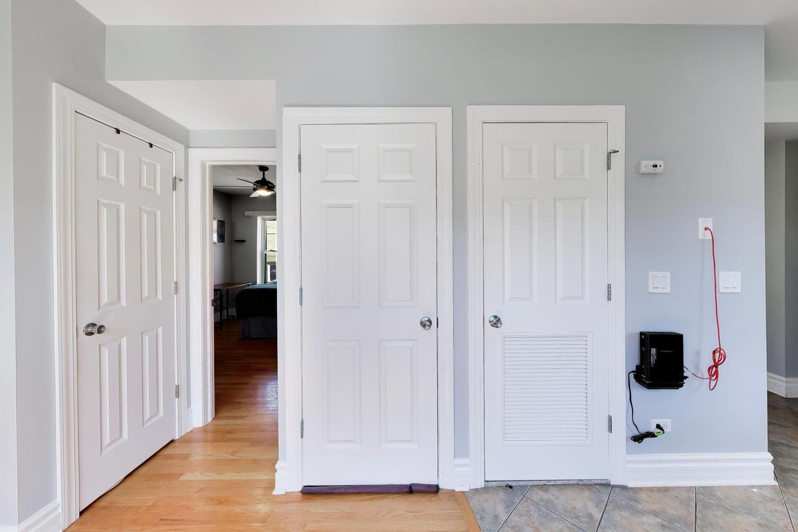 4722 N Kenneth Avenue #3W, Chicago, IL 60630