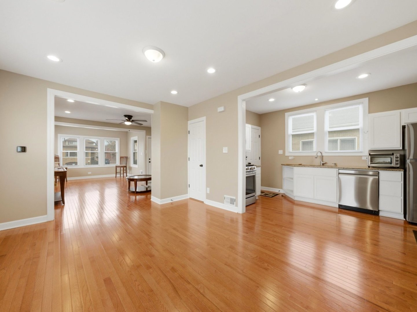 1627 S 14th Avenue, Maywood, IL 60153