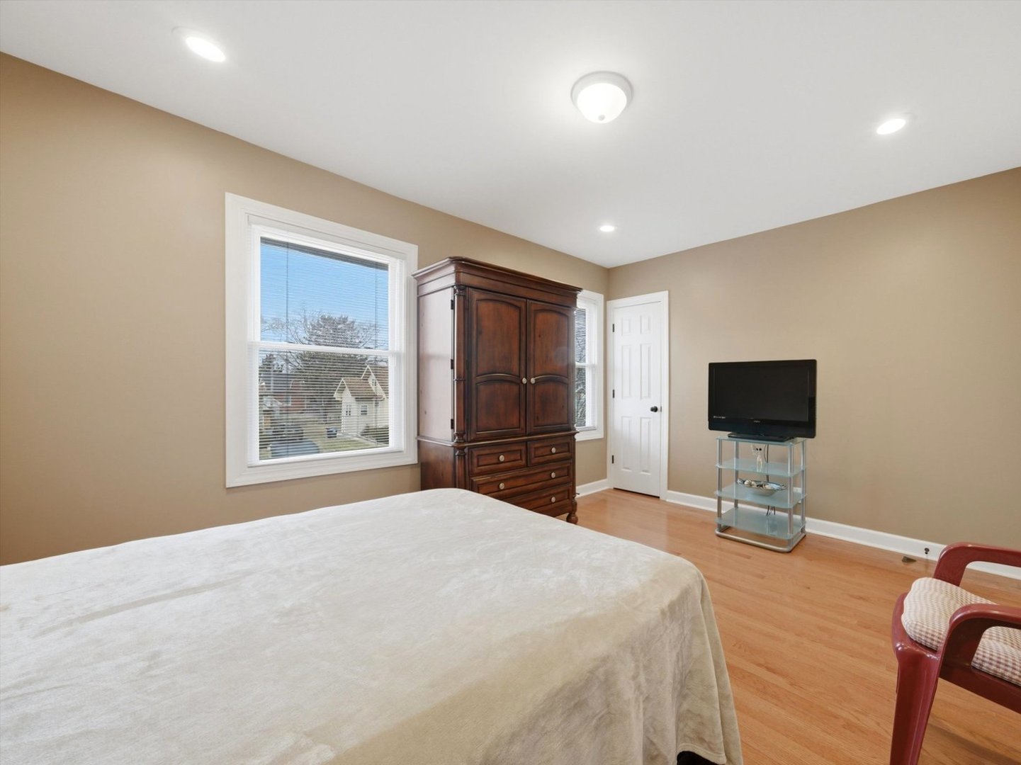 1627 S 14th Avenue, Maywood, IL 60153