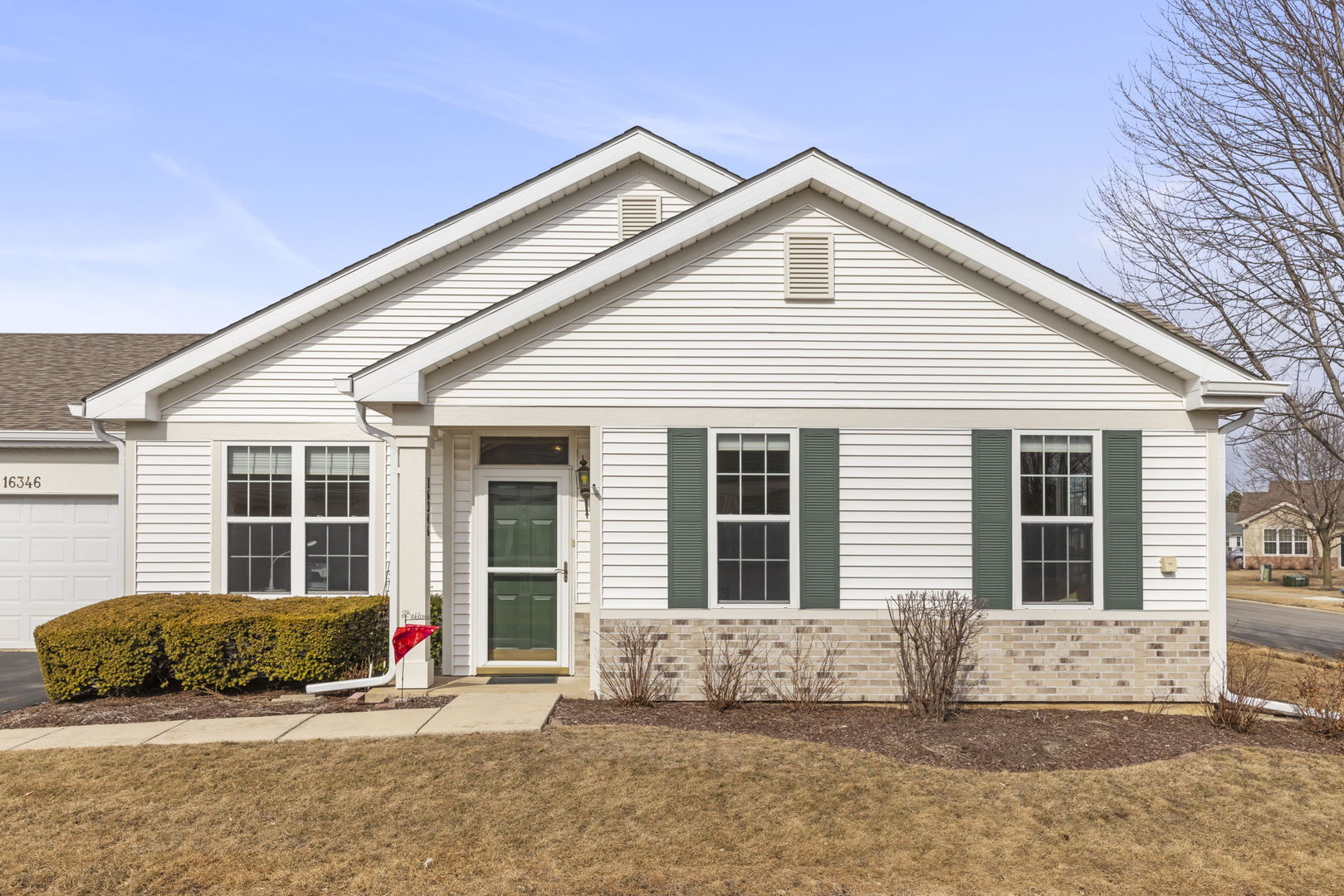 16346 Crescent Lake Drive, Crest Hill, IL 60403