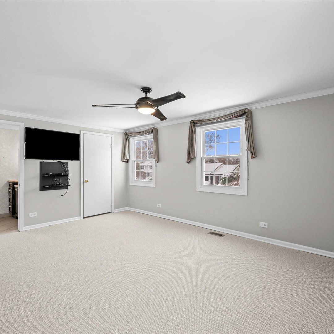 440 Burnt Ember Lane, Buffalo Grove, IL 60089