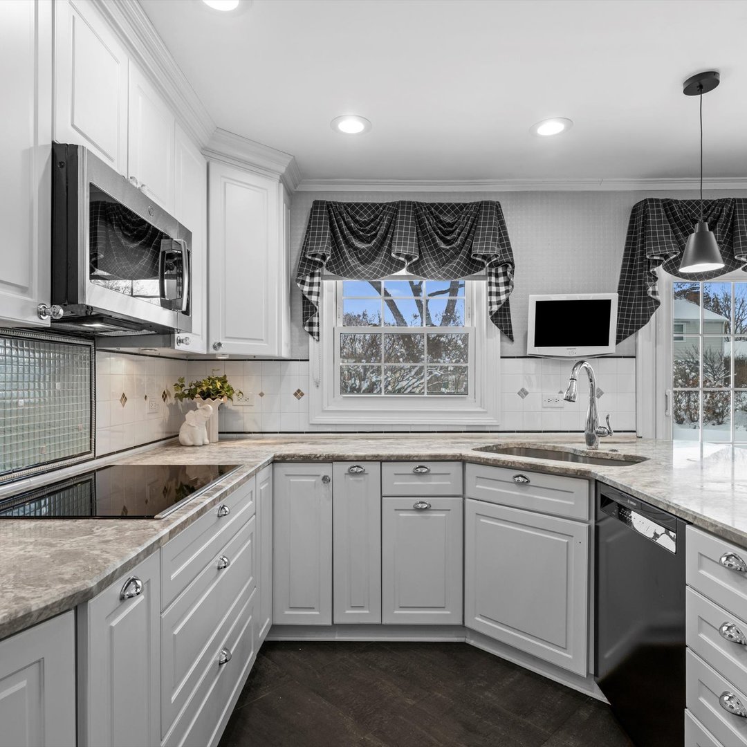 440 Burnt Ember Lane, Buffalo Grove, IL 60089