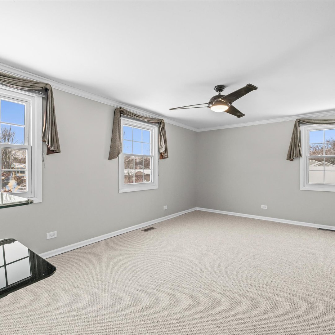 440 Burnt Ember Lane, Buffalo Grove, IL 60089