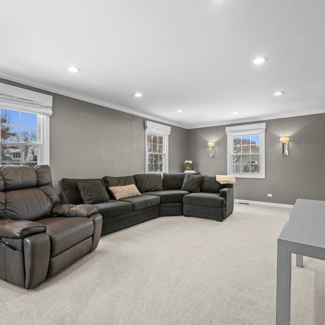 440 Burnt Ember Lane, Buffalo Grove, IL 60089