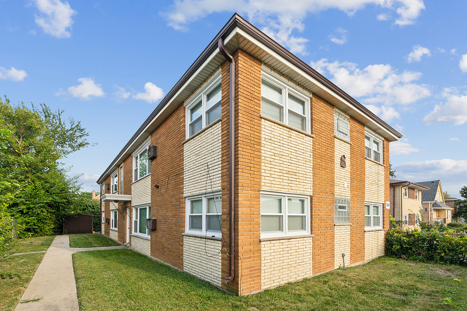 7541 S Roberts Road #4, Bridgeview, IL 60455