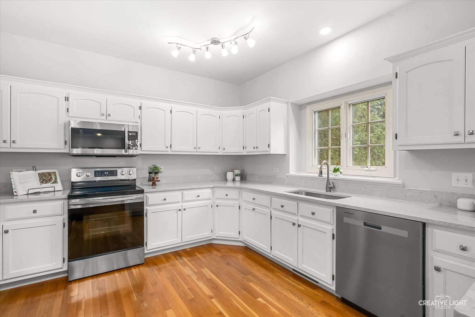 2311 Leverenz Road, Naperville, IL 60564