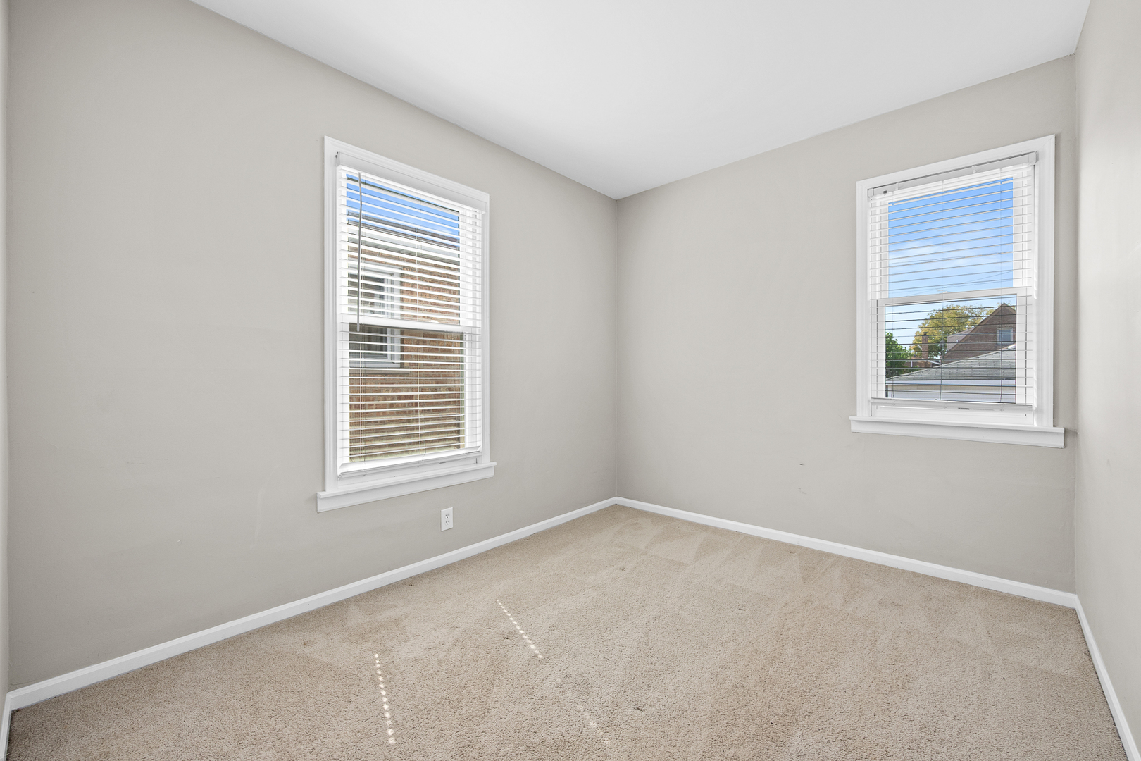 6152 S Austin Avenue, Chicago, IL 60638