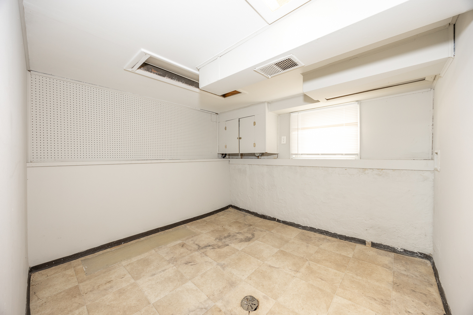 6152 S Austin Avenue, Chicago, IL 60638