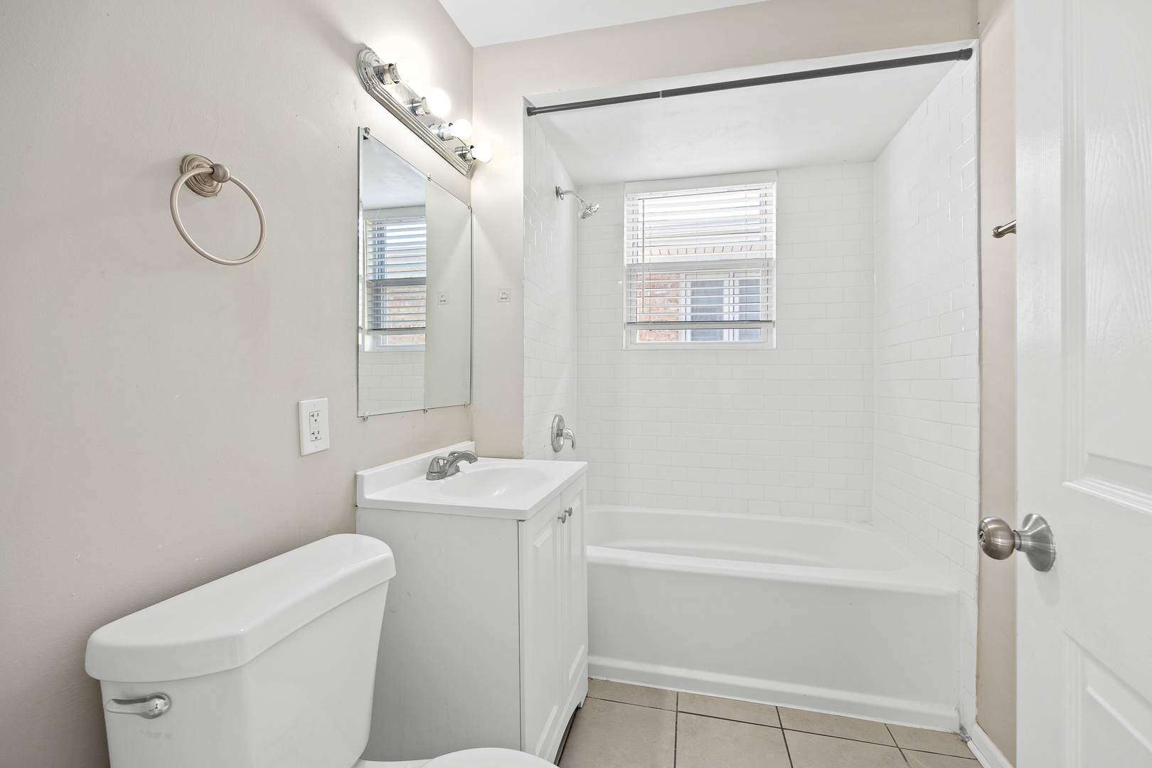 6152 S Austin Avenue, Chicago, IL 60638